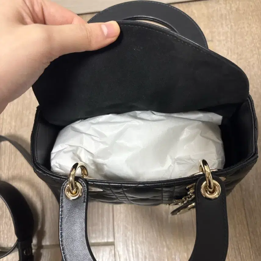 디올 레이디 스몰 블랙 퀼팅백 사진 5