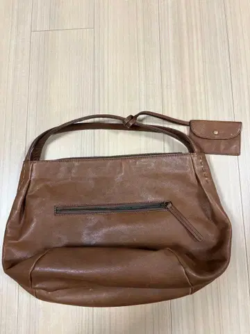 [ Dakota ] 가죽 핸드백 브라운