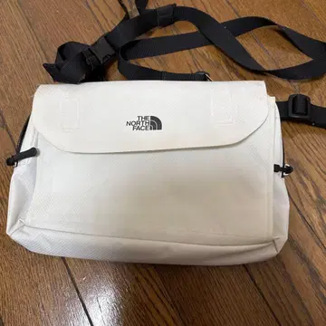 THE NORTH FACE 숄더백 화이트