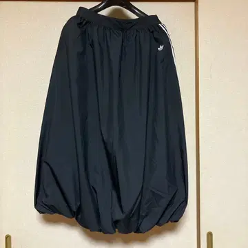아디다스 오리지널 벌룬 롱 스커트