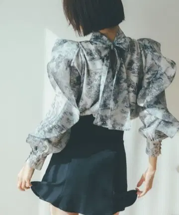 SNIDEL 오간 시스루 블라우스 NVY
