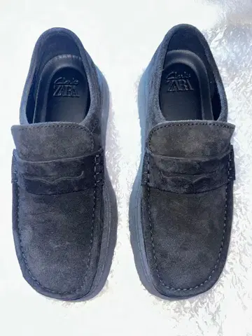 ZARA Clarks 블랙 스웨이드 로퍼
