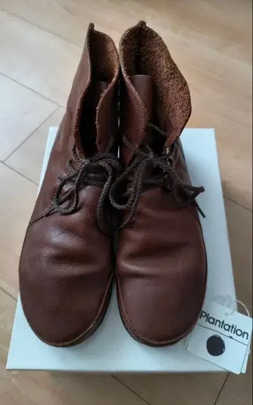 Plantation ISSEY MIYAKE 브라운 가죽 신발