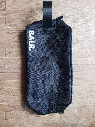 BALR. U-SERIES SMALL TOILETRY KIT