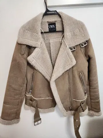 SALE! ZARA 페이크 무스탕 라이더 자켓 베이지 S