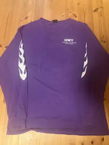 HWY 긴팔 티셔츠 퍼플 파이어 패턴