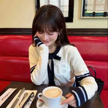 Bibiy. B.CLUB TIE CARDIGAN