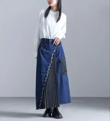 [새상품급] 오샤레 워커 이소재 데님 x 플리츠 절개 스커트