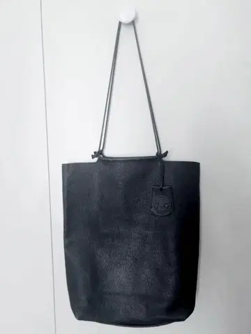 REN 토트백 블랙 가죽 천연 가죽 탄력