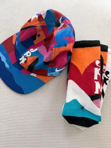 새상품급 NIKE SB x Parra 도쿄 올림픽 캡 + 양말 세트