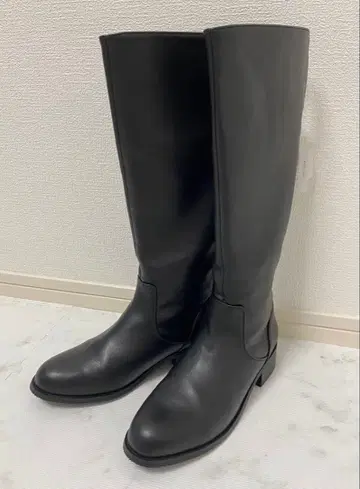 Realta(레알타) 3.5cm 힐 스퀘어토 와이드 롱 부츠