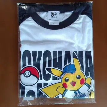 요코하마 피카츄 T-Shirt L 사이즈