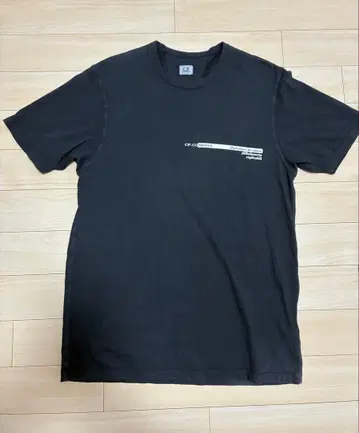 C.P.COMPANY 블랙 티셔츠 XL 사이즈