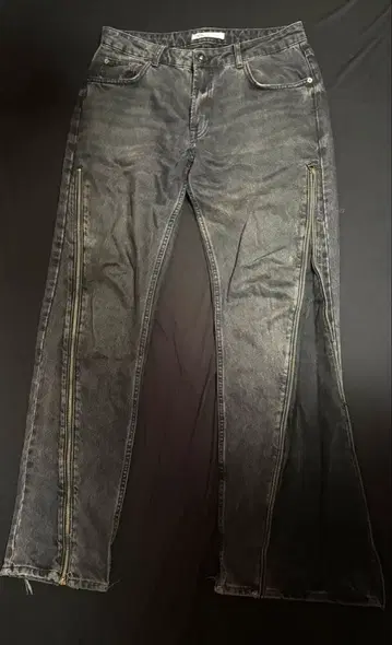 ZARA 블랙 데님 지퍼 포함