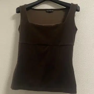 FOXEY NEW YORK 브라운 탱크탑 38