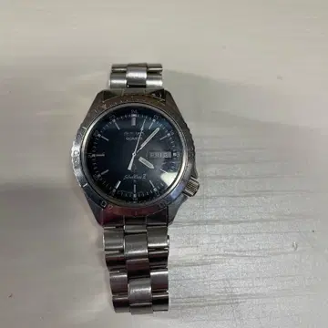 SEIKO 실버 웨이브 Z 데이데이트 회전 베젤 QZ