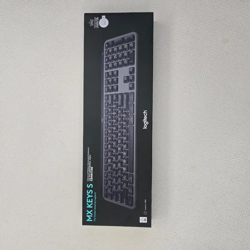로지텍 MX KEYS S 키보드 Graphite 미개봉 제품 판매합니다.