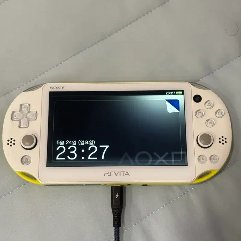 소니 PS Vita 2세대 아이보리/라임 그린