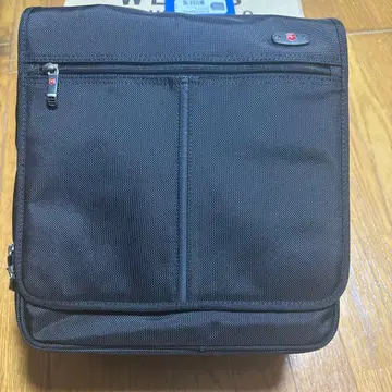 Victorinox WT Vertical Messenger Bag