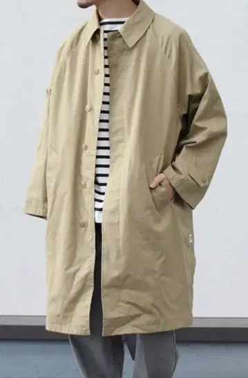 미착용 단톤 무소 발라드 코트