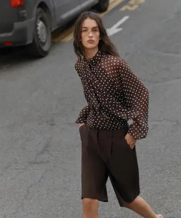 [ ZARA ] 다트 디테일 롱 버뮤다 팬츠