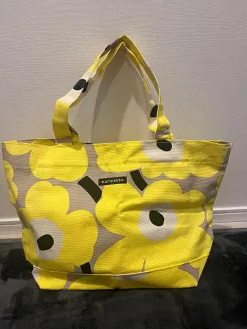 [현지 구매] marimekko 꽃무늬 토트백