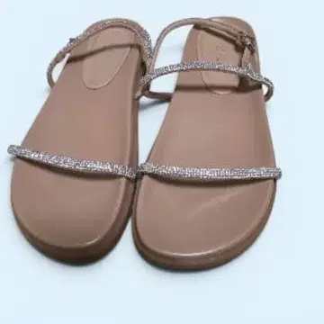 ZARA 비쥬 장식 베이지 샌들 23부터 23.5 36 사이즈