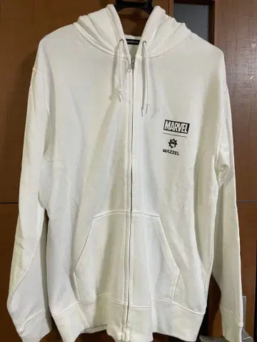 MAZZEL MARVEL 콜라보 지퍼 후드티