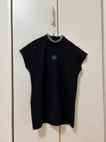 테일러메이드 하이넥 반팔 셔츠
