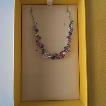 미사용 새상품 SWAROVSKI 멀티 컬러 크리스탈 목걸이
