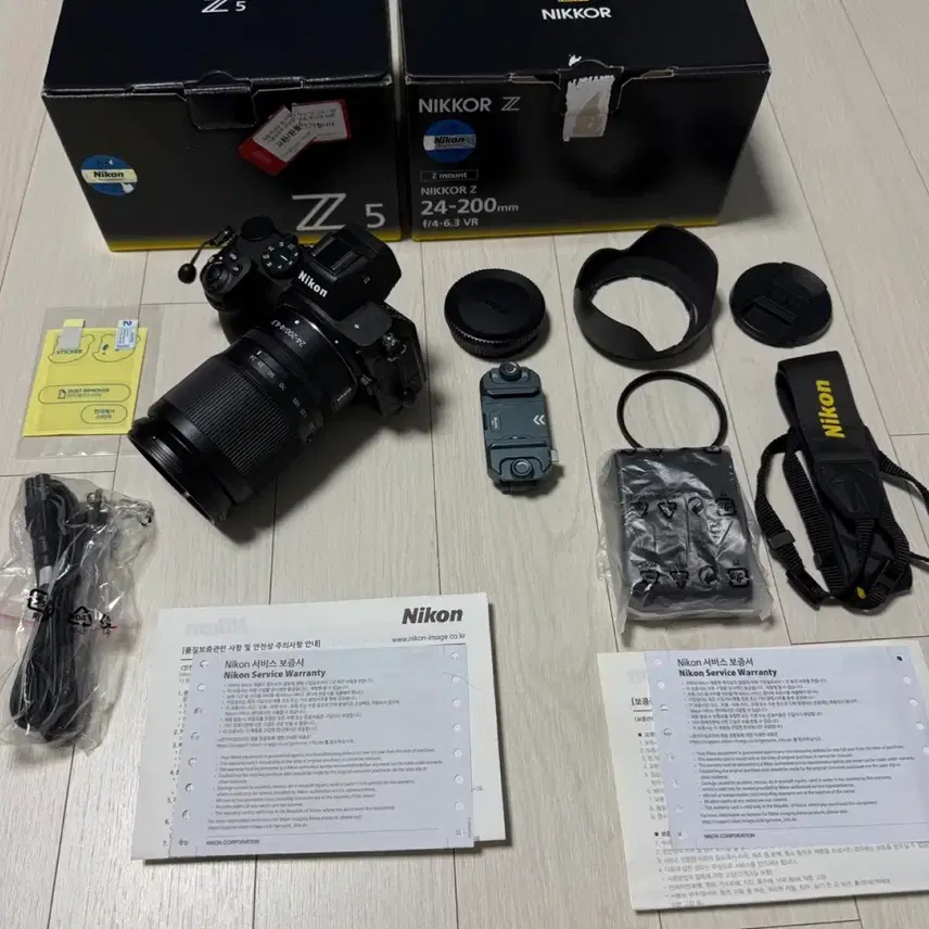 니콘 z5+니콘 니코르 24-200mm 및 몇가지 악세서리