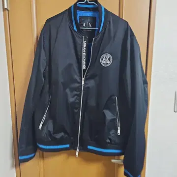 ARMANI EXCHANGE 블랙 자켓