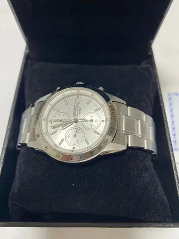 SEIKO 정품 화이트 실버 새상품 크로노그래프 초레어 구하기 어려움