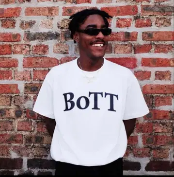 Bott 로고 T셔츠