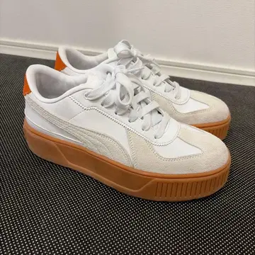 PUMA 통굽 스니커즈 화이트 오렌지 24cm