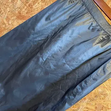 AE10188 PIERRE CARDIN 가죽 스커트 블랙 레이디