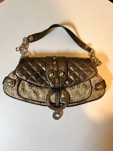 GUESS 숄더백