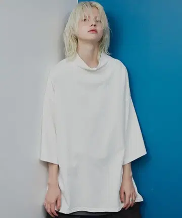 CASPER JOHN AIVER 루즈 하이넥 실켓 빅 T셔츠