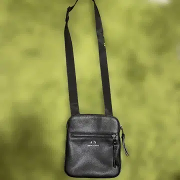 Armani Exchange 블랙 숄더백