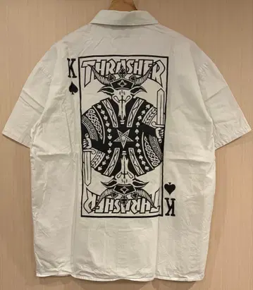 새상품급 THRASHER 카드놀이 반팔 셔츠 XL