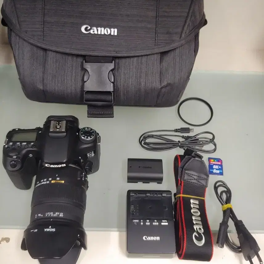 캐논 70D  시그마 18-50mm 렌즈 키트 판매합니다.