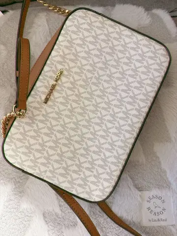 마이클코어스 MICHAELKORS 숄더백 중고 사용 적음 가격 인하