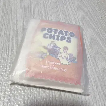치이카와 x 산리오 캐릭터즈 패스 케이스 토끼 폼폼푸딩