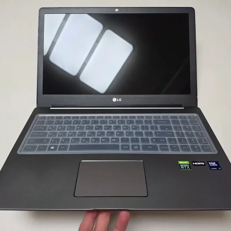 LG 15U780