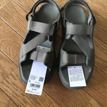 유니클로 UNIQLO U 샌들 남녀 공용 S 사이즈