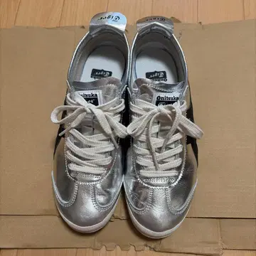 오니츠카타이거 멕시코66 실버 24cm