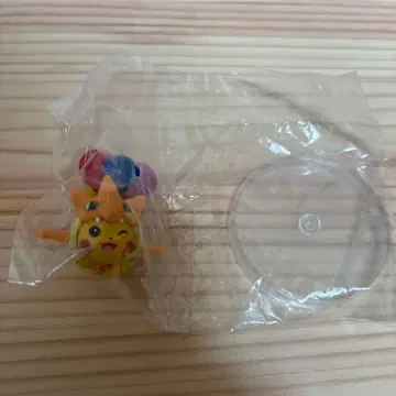 포켓몬 센터 메가 도쿄의 피카츄 피규어 메가 리자몽 Y