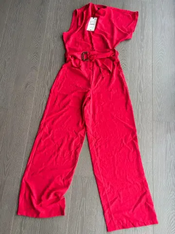 ZARA 버클 비대칭 크레이프 점프수트 XS