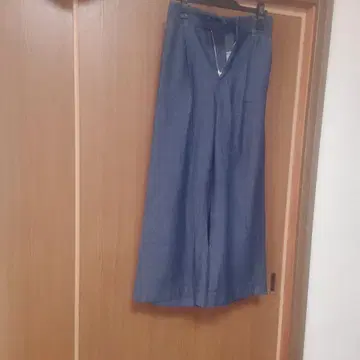 쿠리하라 하루미 와이드 팬츠 M 사이즈