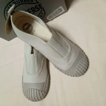 새상품 컨버스 캔버스 슬립온 22cm 박스 있음